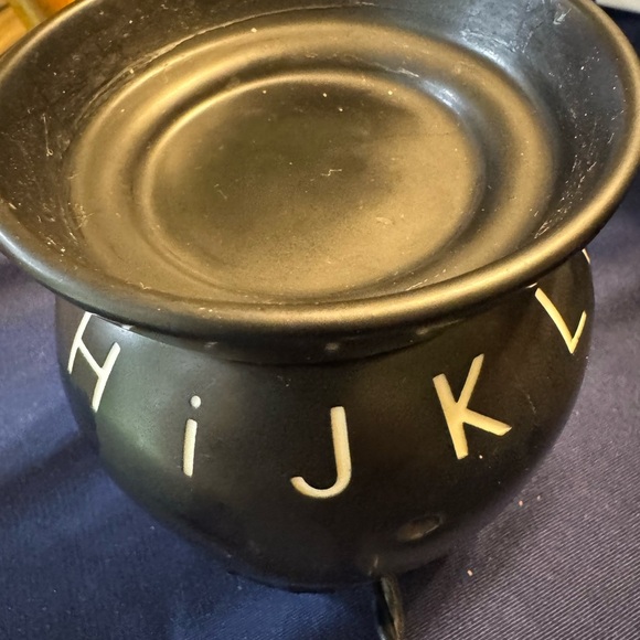 Retired Scentsy ABC's Warmer - Teachers Appreciation Gift Idea - Picture 10 of 10